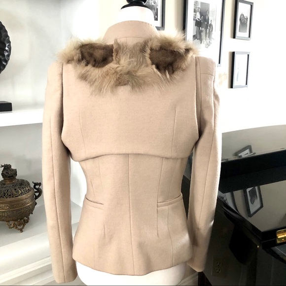 STUNNING Beige Fitted Removable Fur & Wool Blazer - Picture 2 of 8